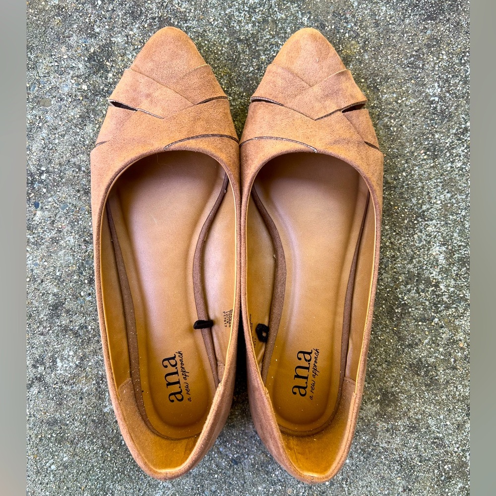 NWOT A.N.A Cute ANA pointed flats shoes